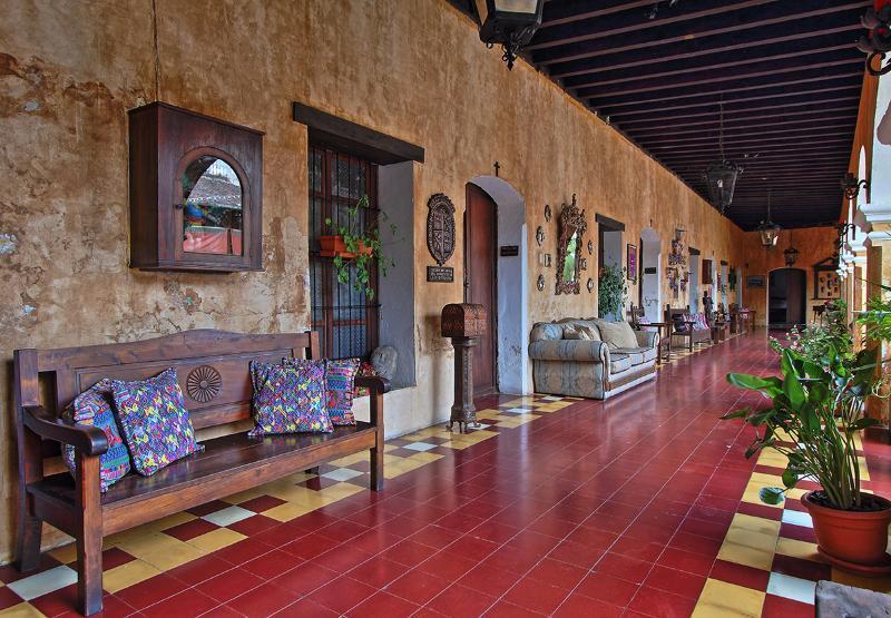 Hotel Convento Santa Catalina By Ahs Antigua Eksteriør bilde